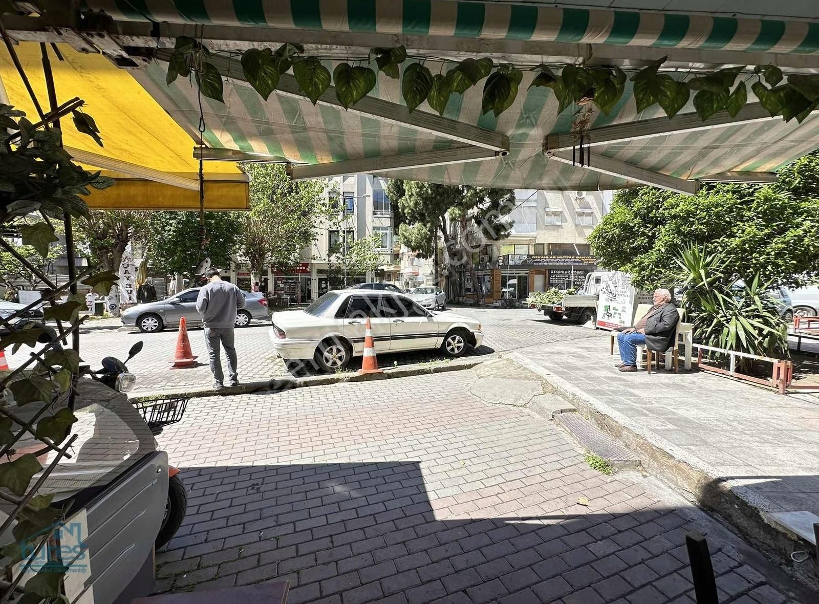 Karşıyaka Bahariye Mahallesinde İşlek Cadde Üzeri Dükkan