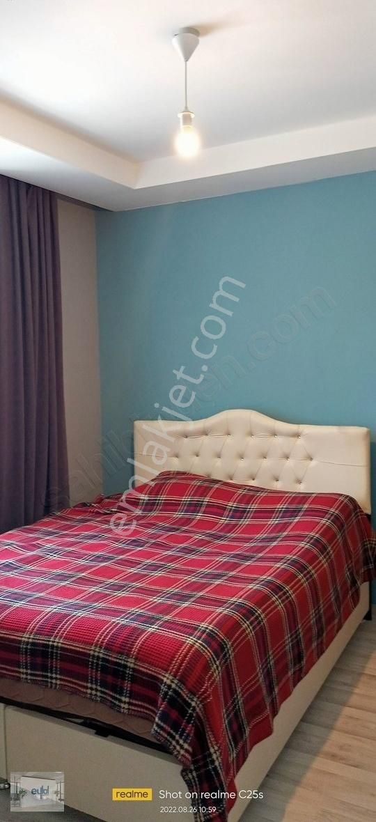 Üniversite Caddesinde Güvenlikli Jeneratörlü Sitede Kiralık 1+1