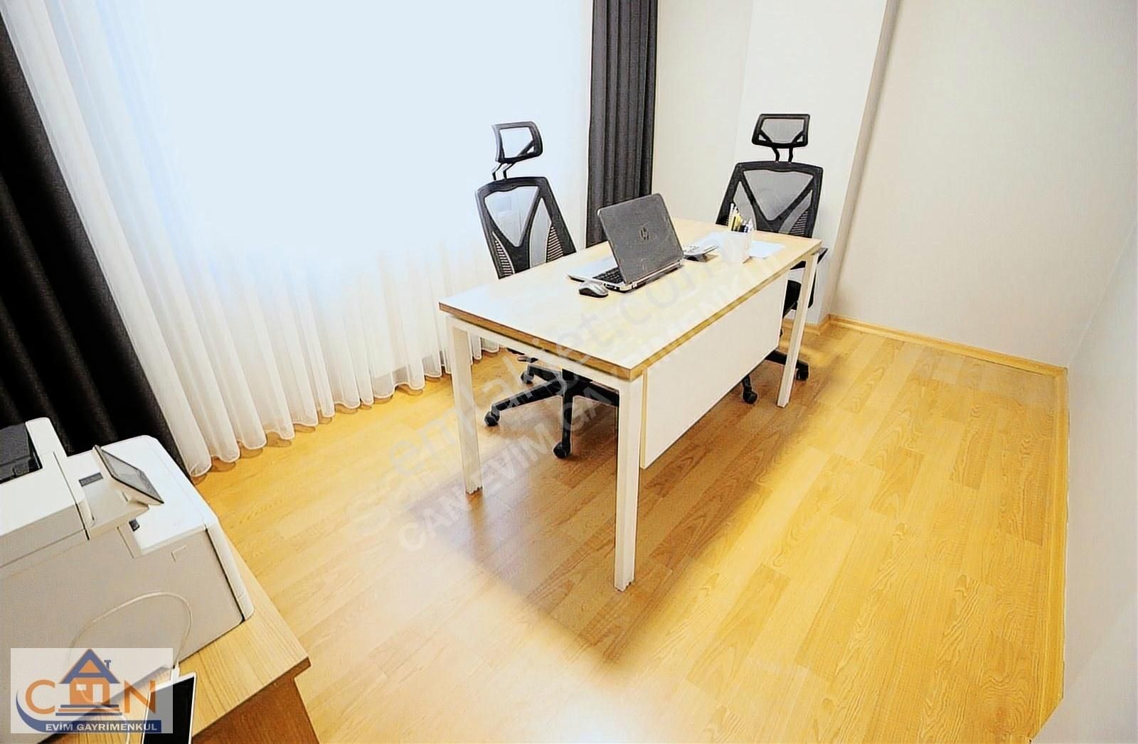 Çakmak Mah Cadde Üstü Otoparklı Ultra Lüks 2+1 Eşyalı Kiralık D.
