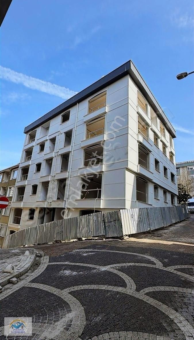 Üsküdar Fıstıkagacında Metroya 1 Dk Uzaklıkta Fırsat Daire