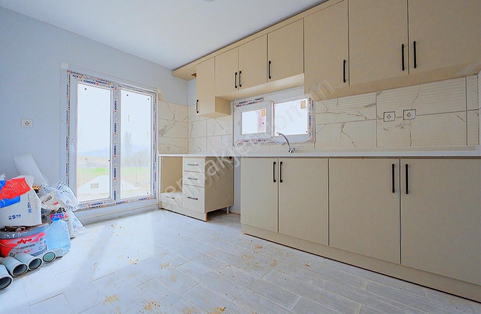 Antalya Korkutelinde 2758 M2 Satılık Prefabrik Ev
