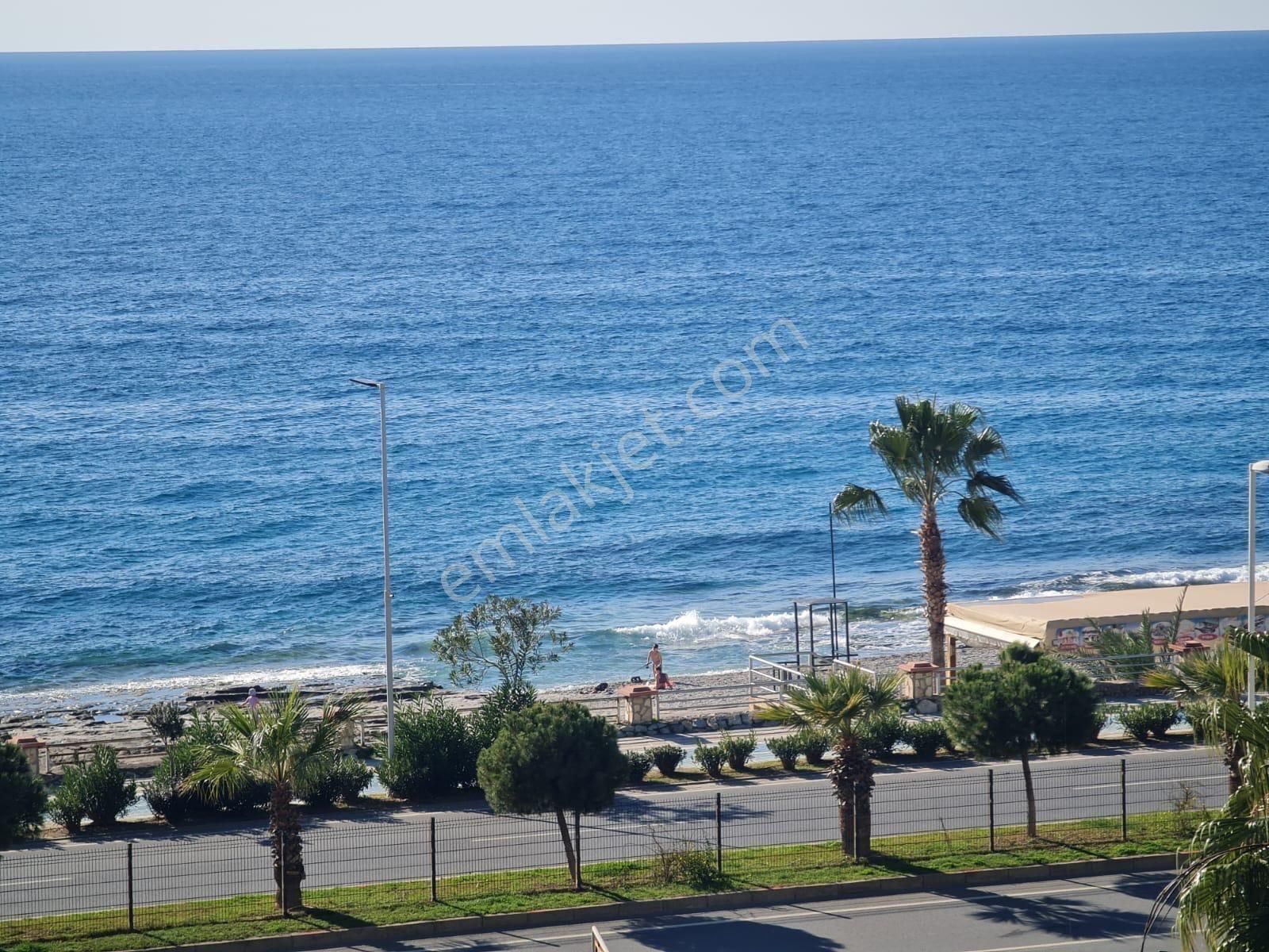 Alanya Mahmutlar Mahallesinde Deniz Manzaralı Full Eşyalı Kiralık Daire