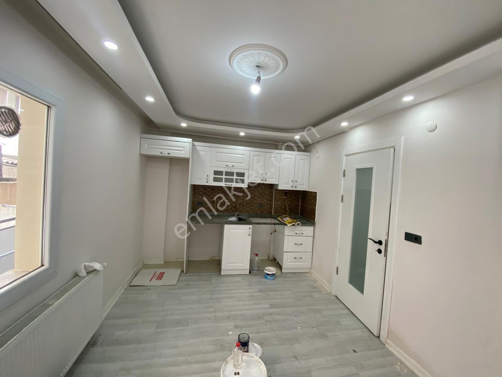 Manisa Yunusemre Muradiyede 1+1 Daire