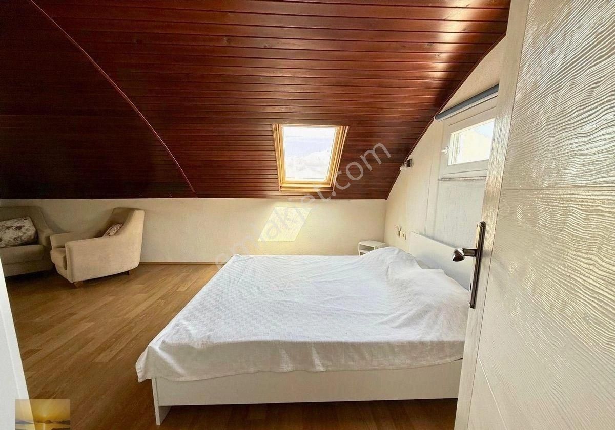 Denize Sıfır Sitede Müstakil Bahçeli Özel Havuzlu Ev - Görsel 32