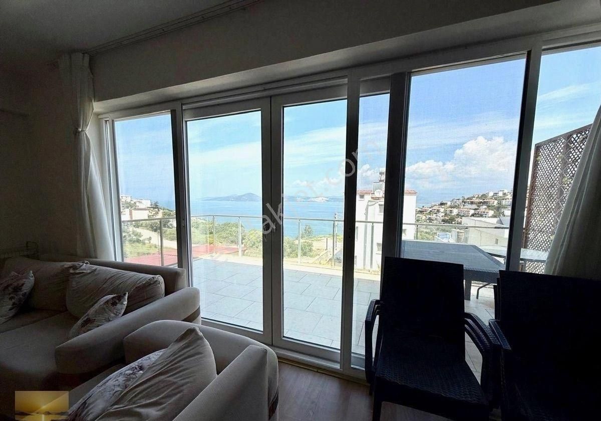 Denize Sıfır Sitede Müstakil Bahçeli Özel Havuzlu Ev - Görsel 15