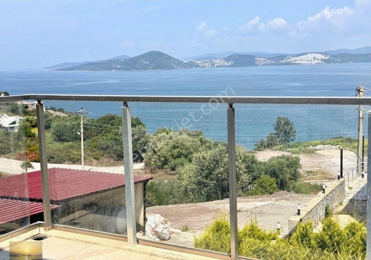 Denize Sıfır Sitede Müstakil Bahçeli Özel Havuzlu Ev - Görsel 23