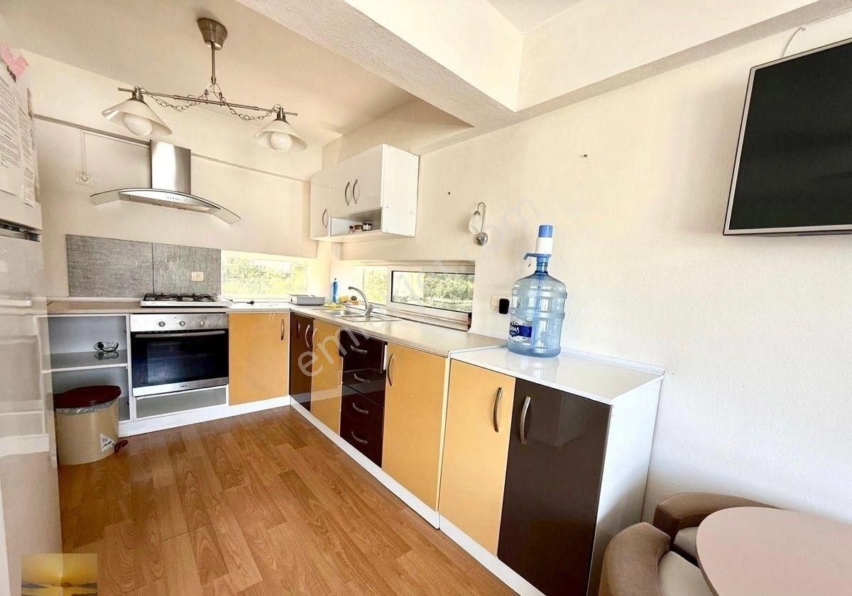 Denize Sıfır Sitede Müstakil Bahçeli Özel Havuzlu Ev - Görsel 6