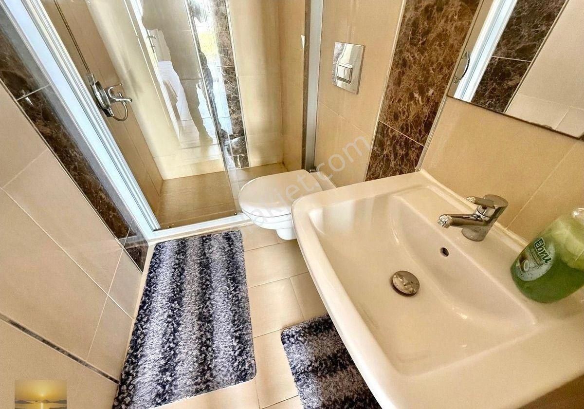 Denize Sıfır Sitede Müstakil Bahçeli Özel Havuzlu Ev - Görsel 10