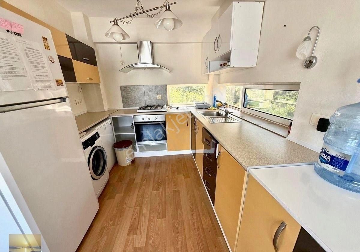 Denize Sıfır Sitede Müstakil Bahçeli Özel Havuzlu Ev - Görsel 26