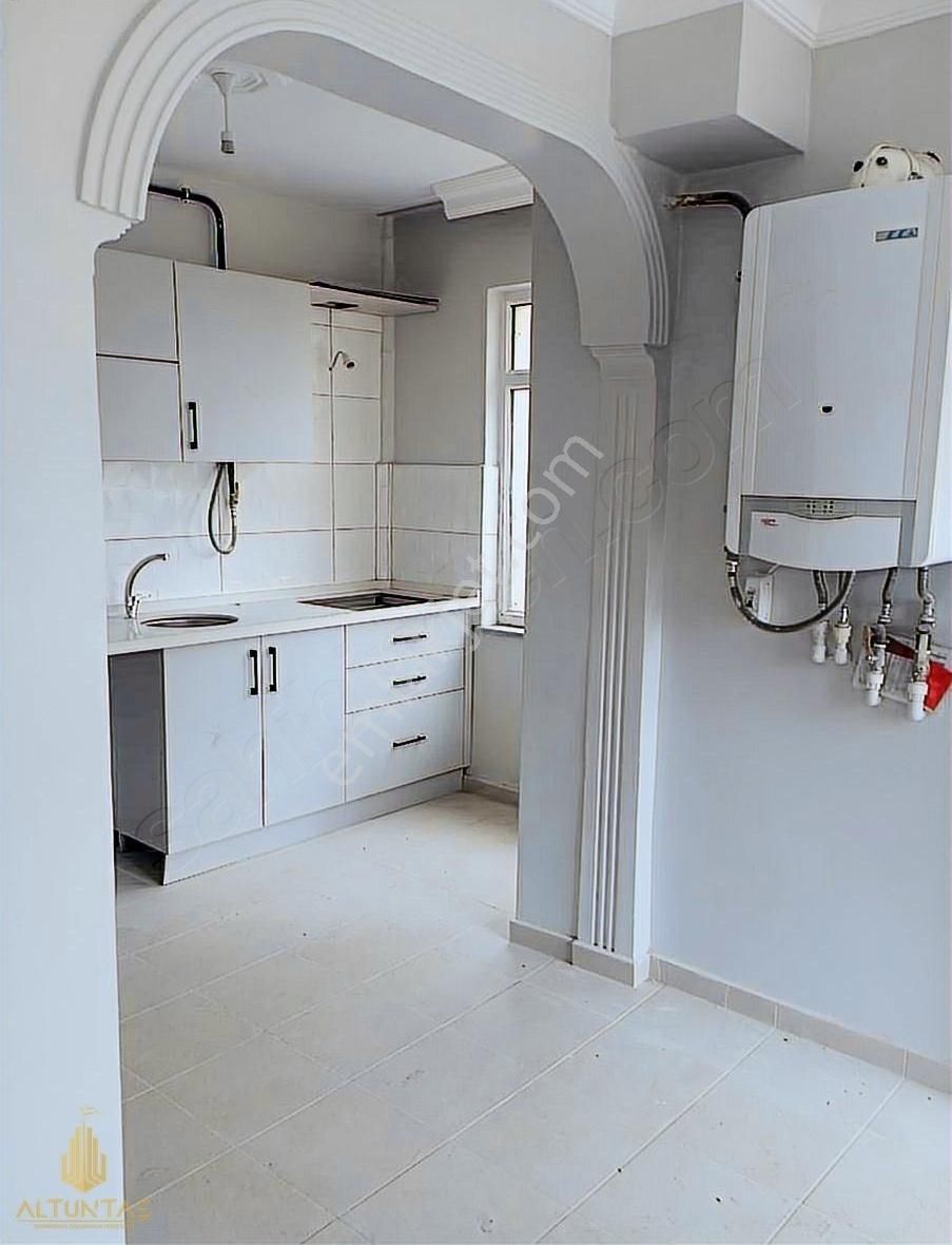 Altuntaş Gayrimenkul Den Esentepe Mh.de 2+1 Kiralik Daire