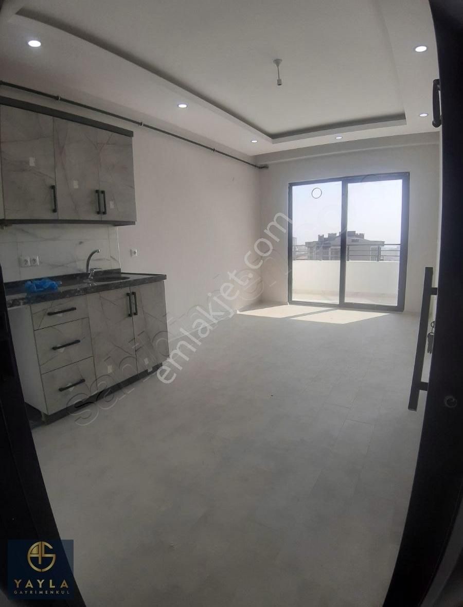 Yayla Gayrımenkul Satılık Lüks 1+1 Daıre Korfezde