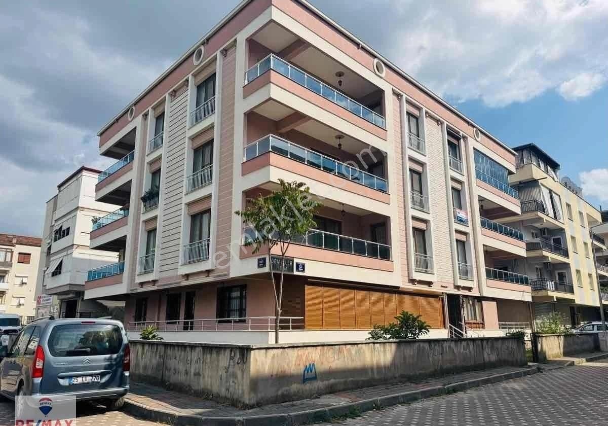 Kemalpaşa Sekiz Eylül Mahallesinde Aileniz İçin İdeal 3+1 Daire