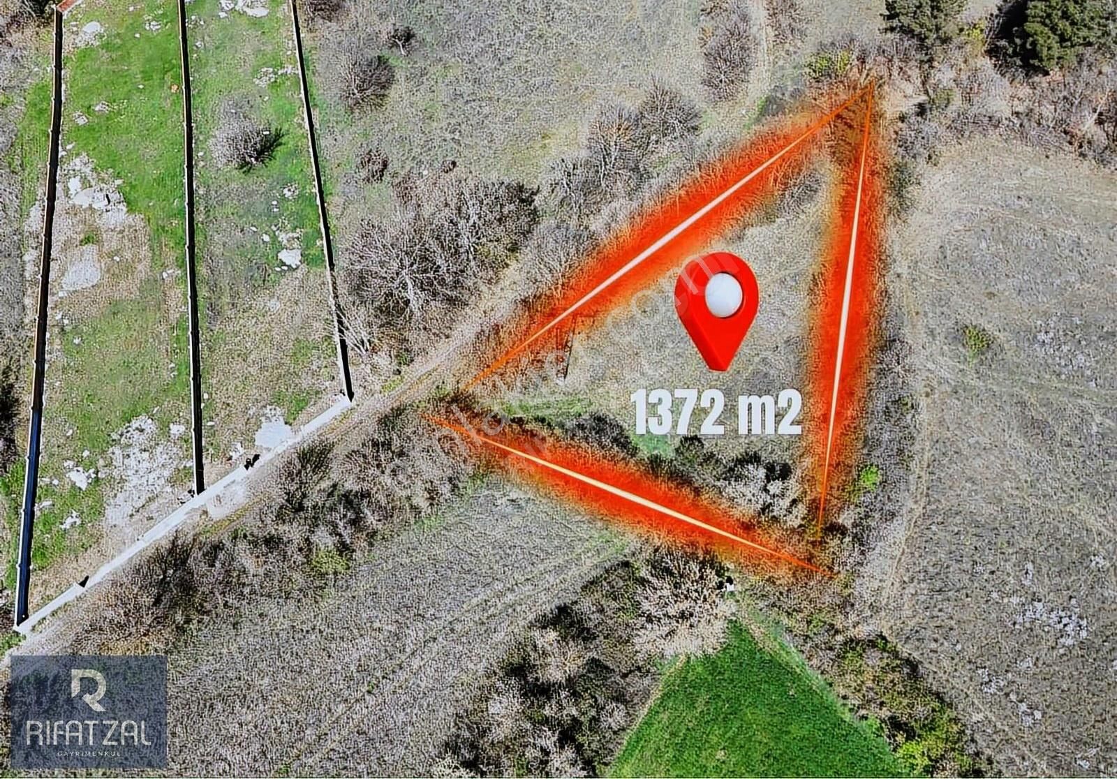"kazdağları Yenice Baglı Köyünde 1372 M2 Ev Yapılabilir Tarla"