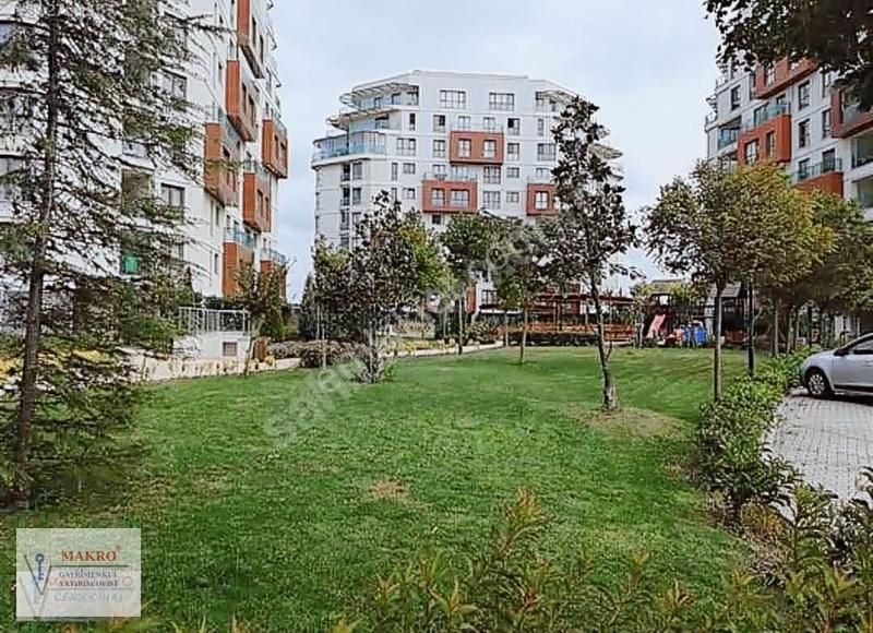 Vıaport Karşısı Parklıfe Sitesinde Kiralık Eşyalı 1+1 Daire