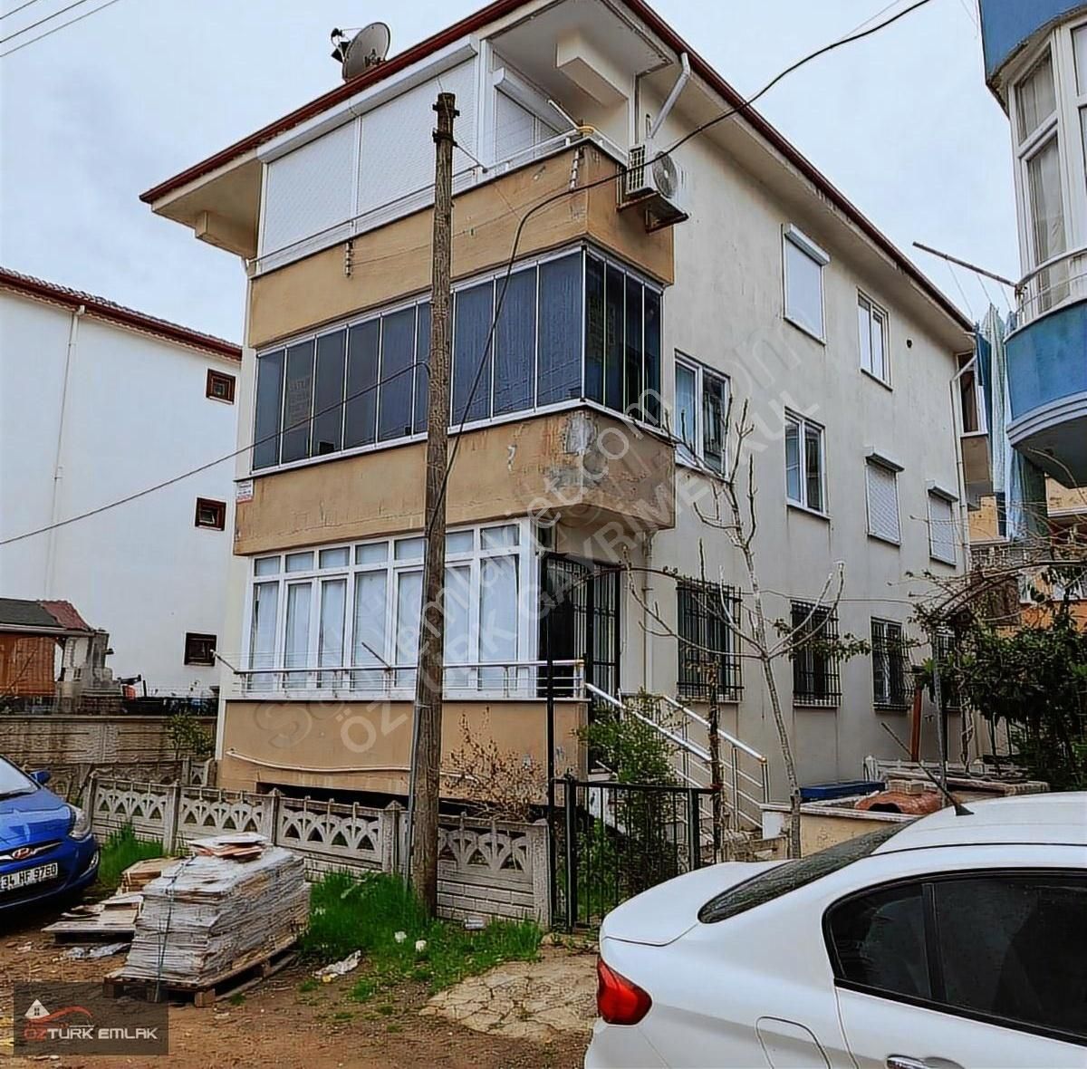 32 Evler Aile Park Yanı 2 Kat 2+1 70 M2 Cam Balkon Ful Eşyalı
