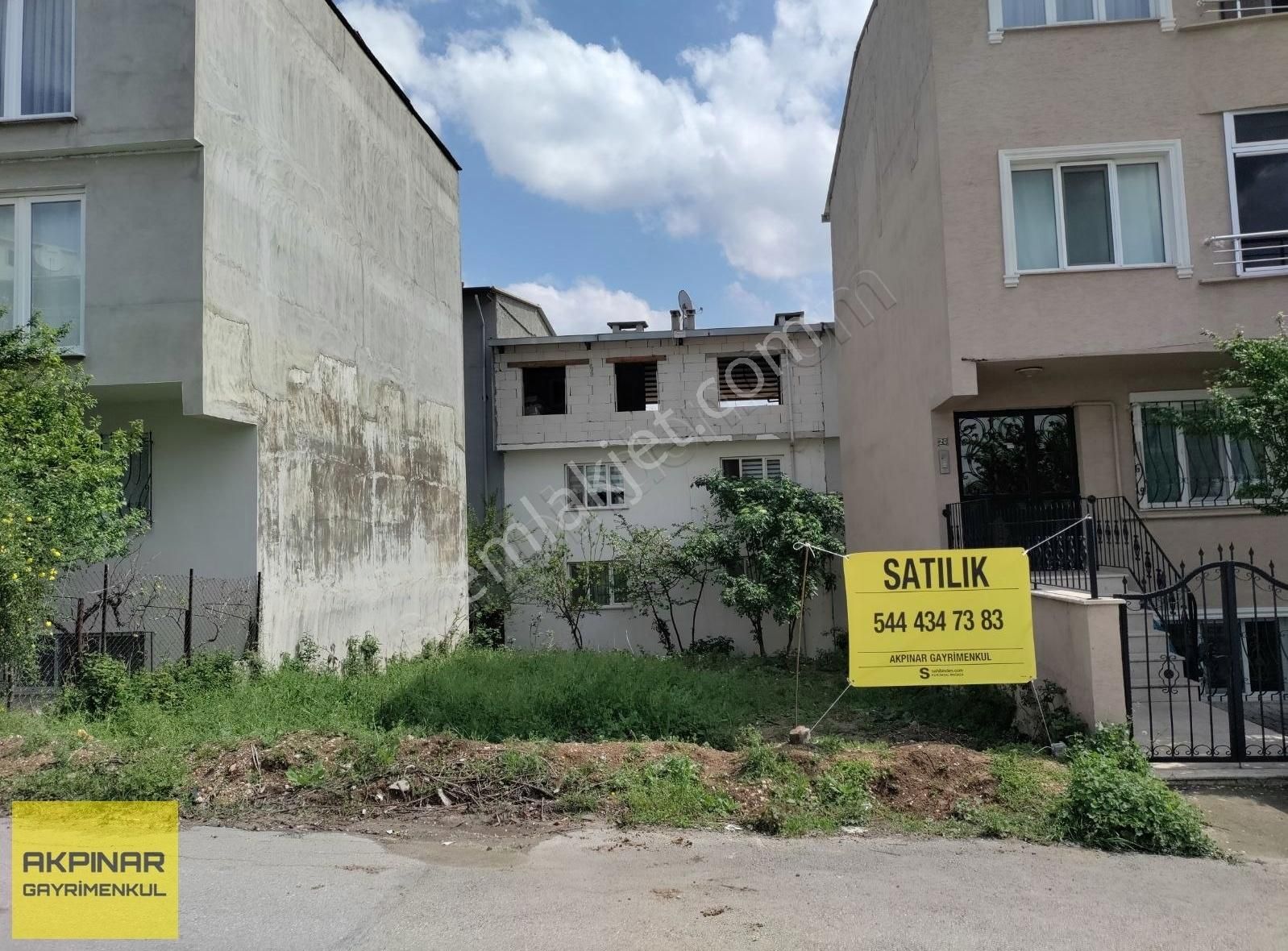 Akpınar Gayrimenkul'den Hamitler'de 153 M2 Satılık İmarlı Arsa