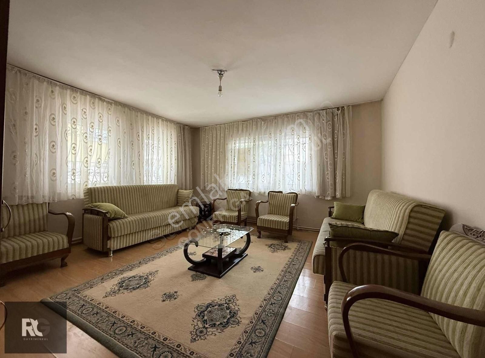 Bahçelievlerde Çarşamba Pazarı Yakını 3+1 Kiralık Daire