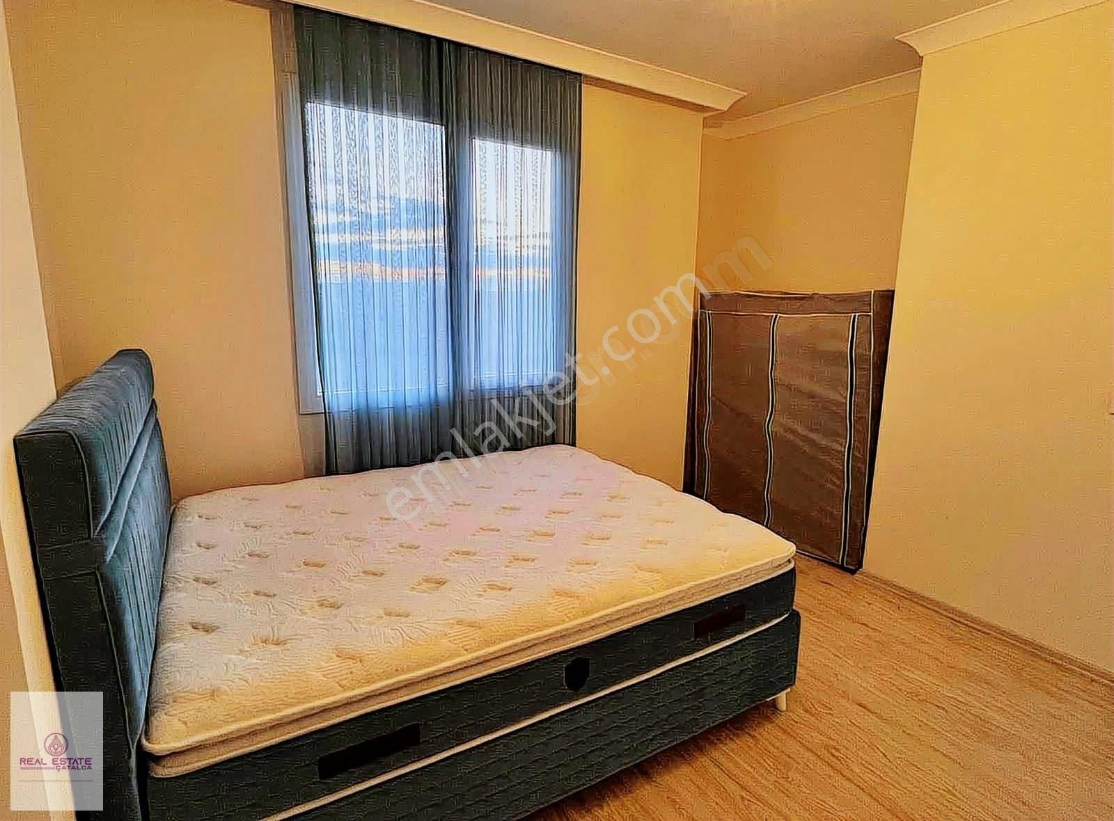 Real Estate Çatalca Emlaktan Teraslı Dubleks 1+1 Satılık Daire