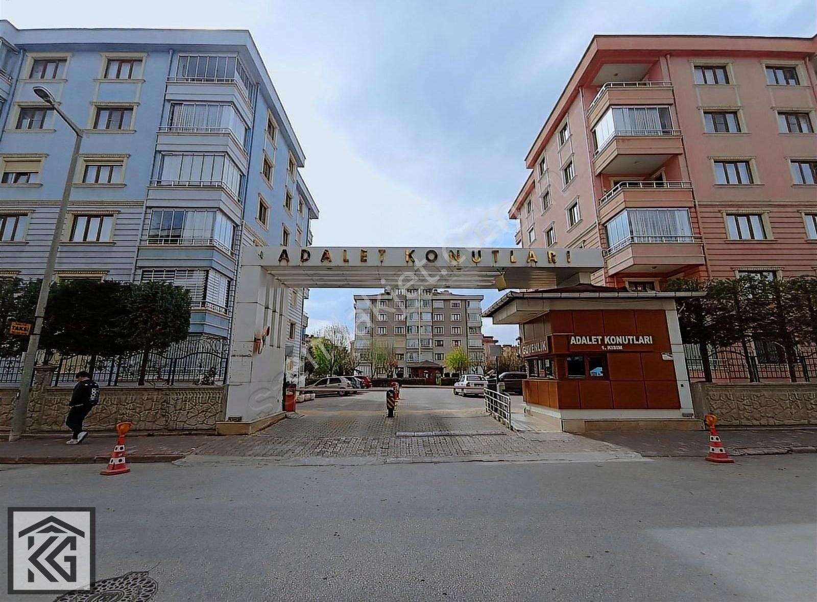 Kto,adliye Ve Şehir Hastanesi Yakını Satılık 3+1 Daire