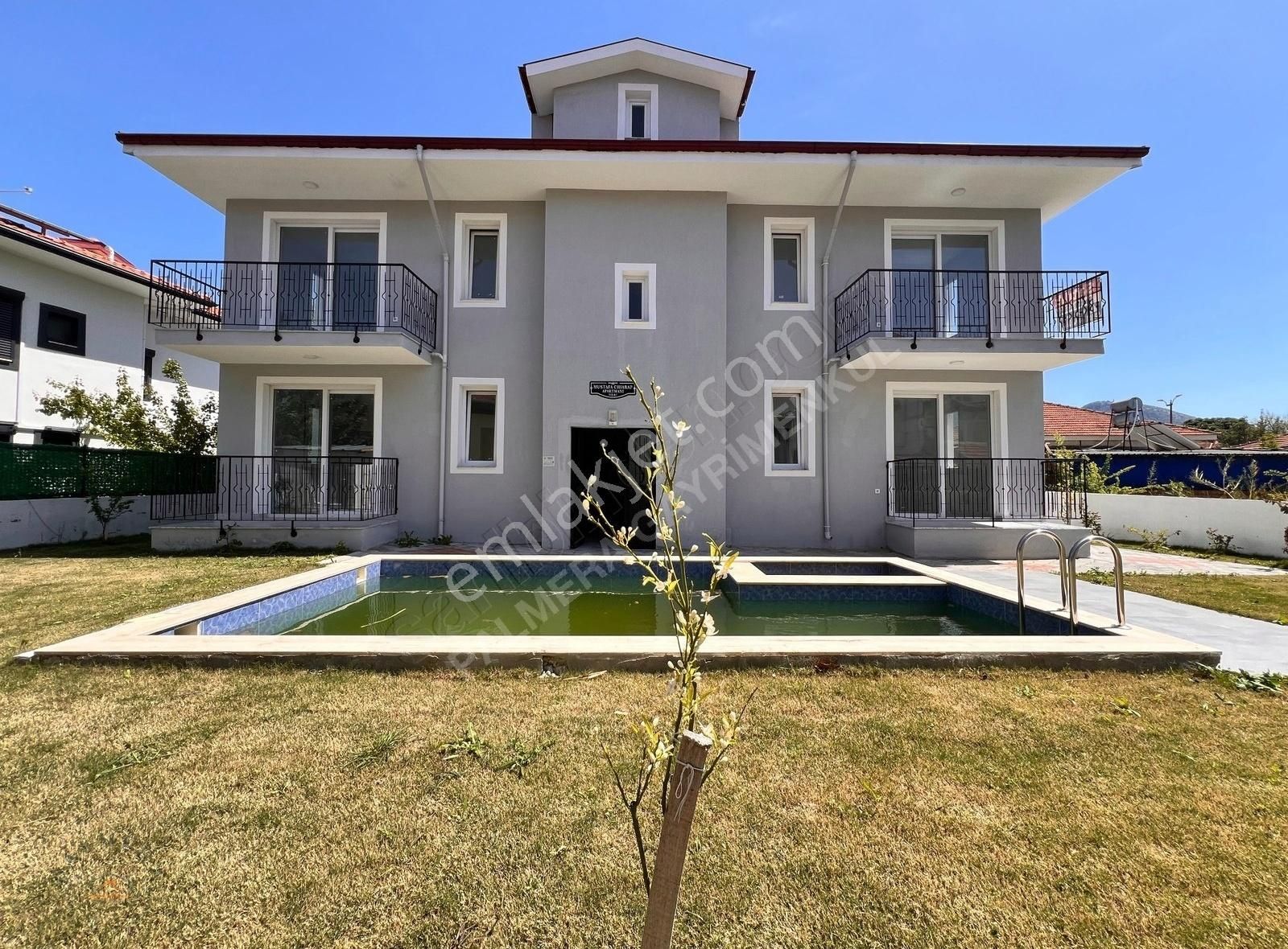 Ortaca Dalyan'da Havuzlu Binada Kiralık Sıfır 2+1 Daireler