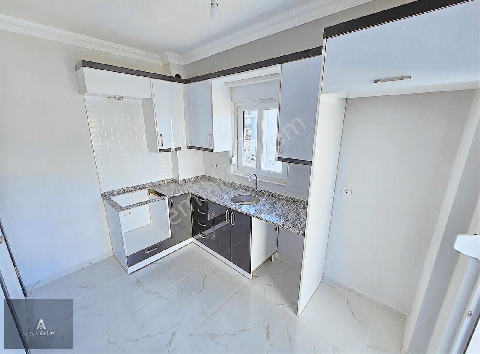 Erenköy Mh.de Ara Kat 2+1 90m2 Güney Cepheli Satılık Daire