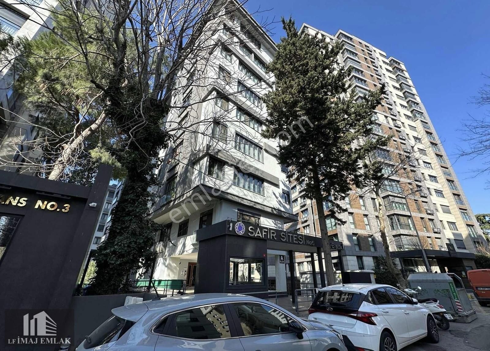 Çatalçeşmede Caddeye Yakın Site Özellikli Yeni Bina 3+1