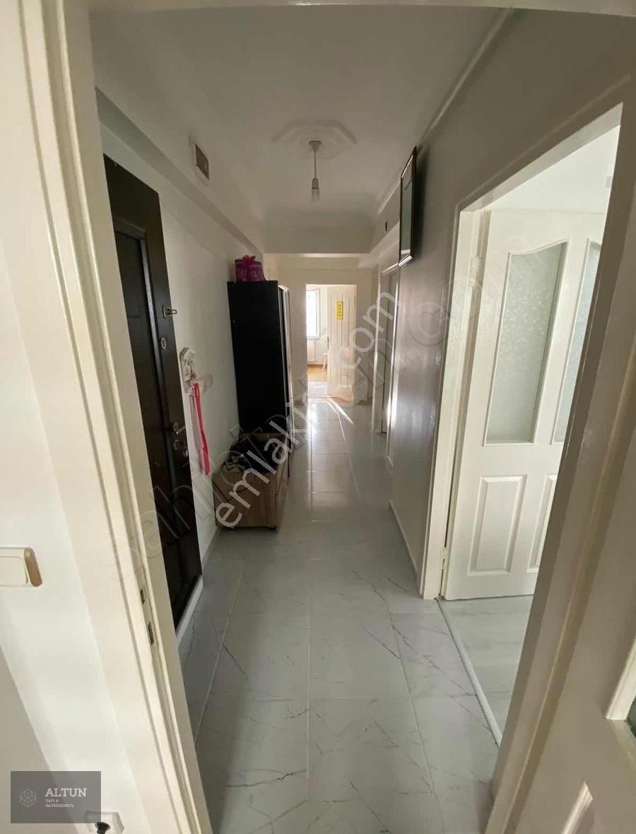 Cihangirde 10 Yıllık Binada 135m2 Satılık 3+1kelepir Daire