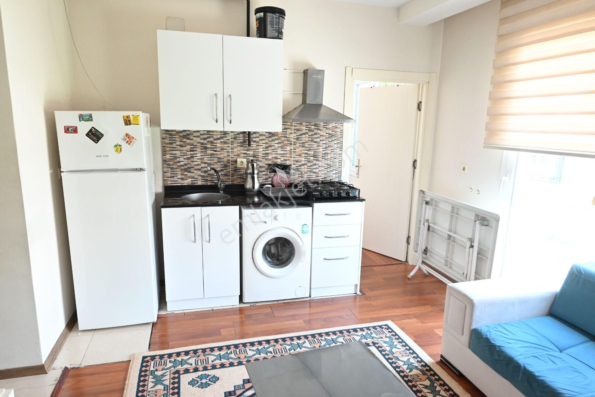 Mersin Çiftlikköy Mah 1+1 Eşyalı Kiralık Daire