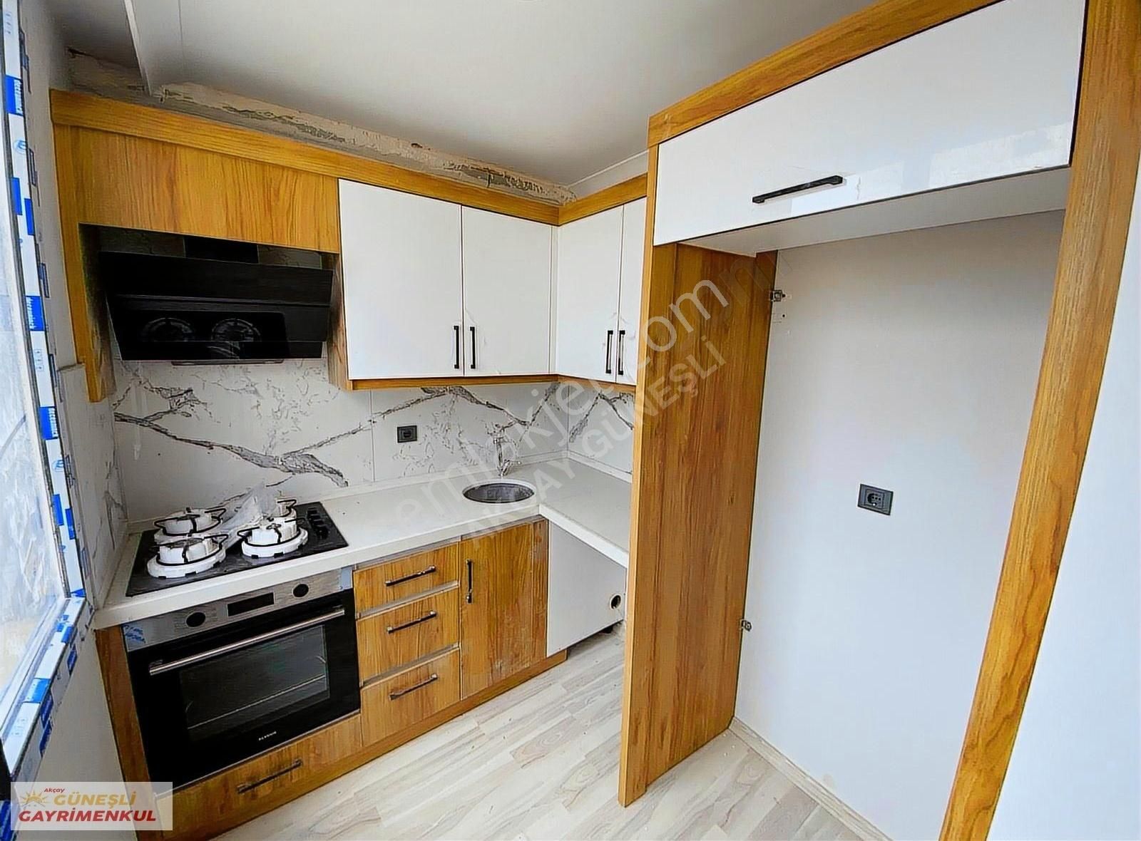 Güneşli'den Zeytinli'de Ön Cephe&amerikan Mutfak 1+1 Sıfır Daire