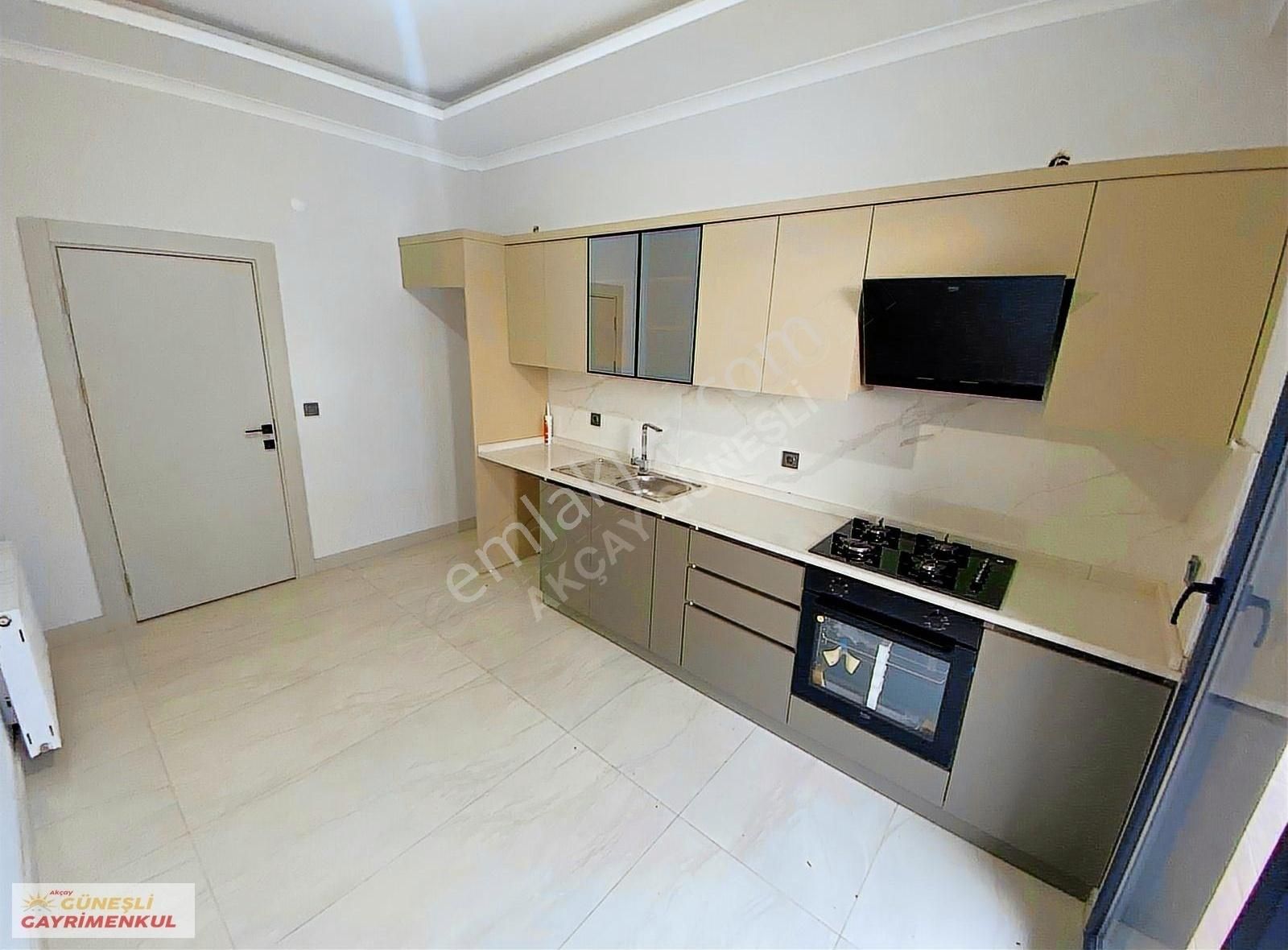 Güneşli'den Altınkum'da Şık Tasarımlı 2+1 Sıfır Daire