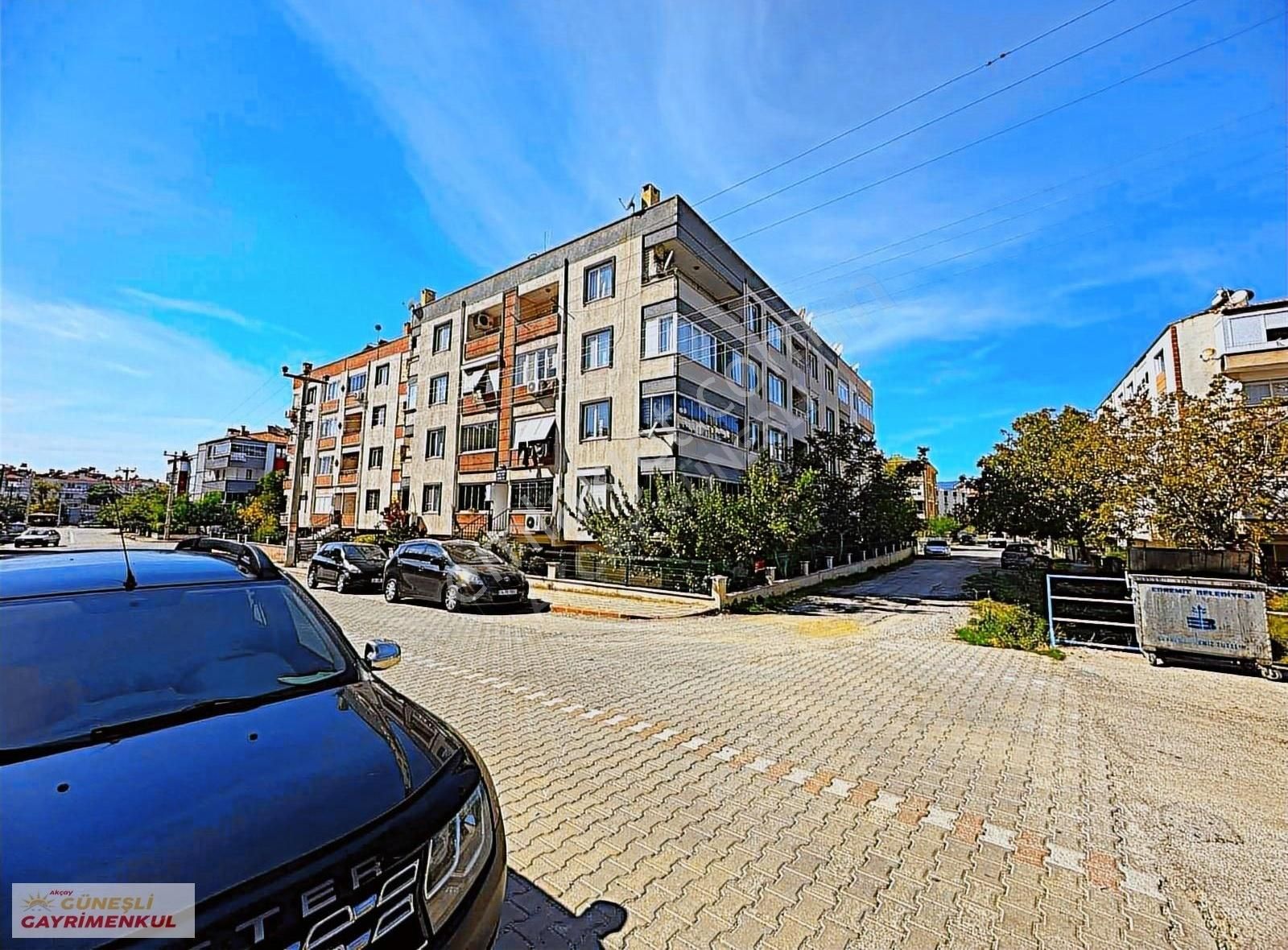 "güneşli'den" Akçay'da Ayrı Mutfak&ebeveyn Banyo 3+1 Daire