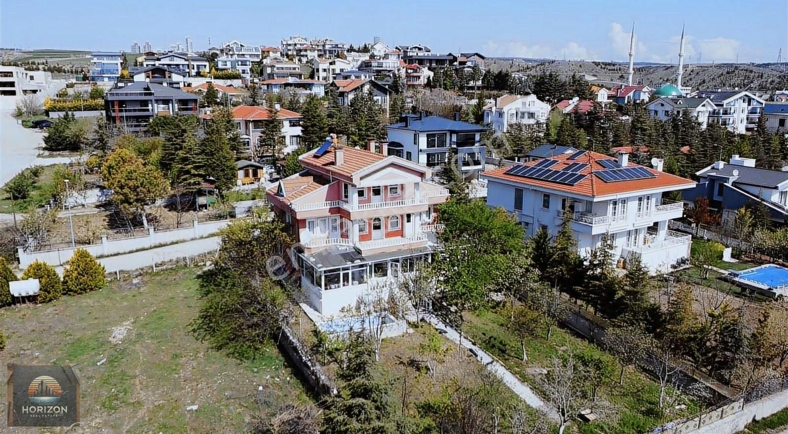 Gölbaşı Karşıyaka Köşe Yanı Full Göl Manzaralı Villa