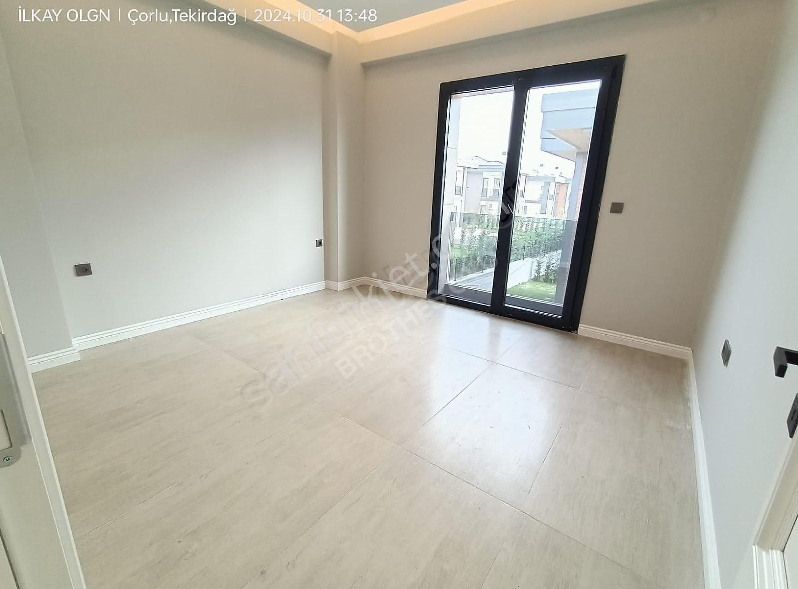 Brothersdan Önerlerde 580m2 Arsa Paylı Satılık 4+1 Sıfır Villa - Görsel 14