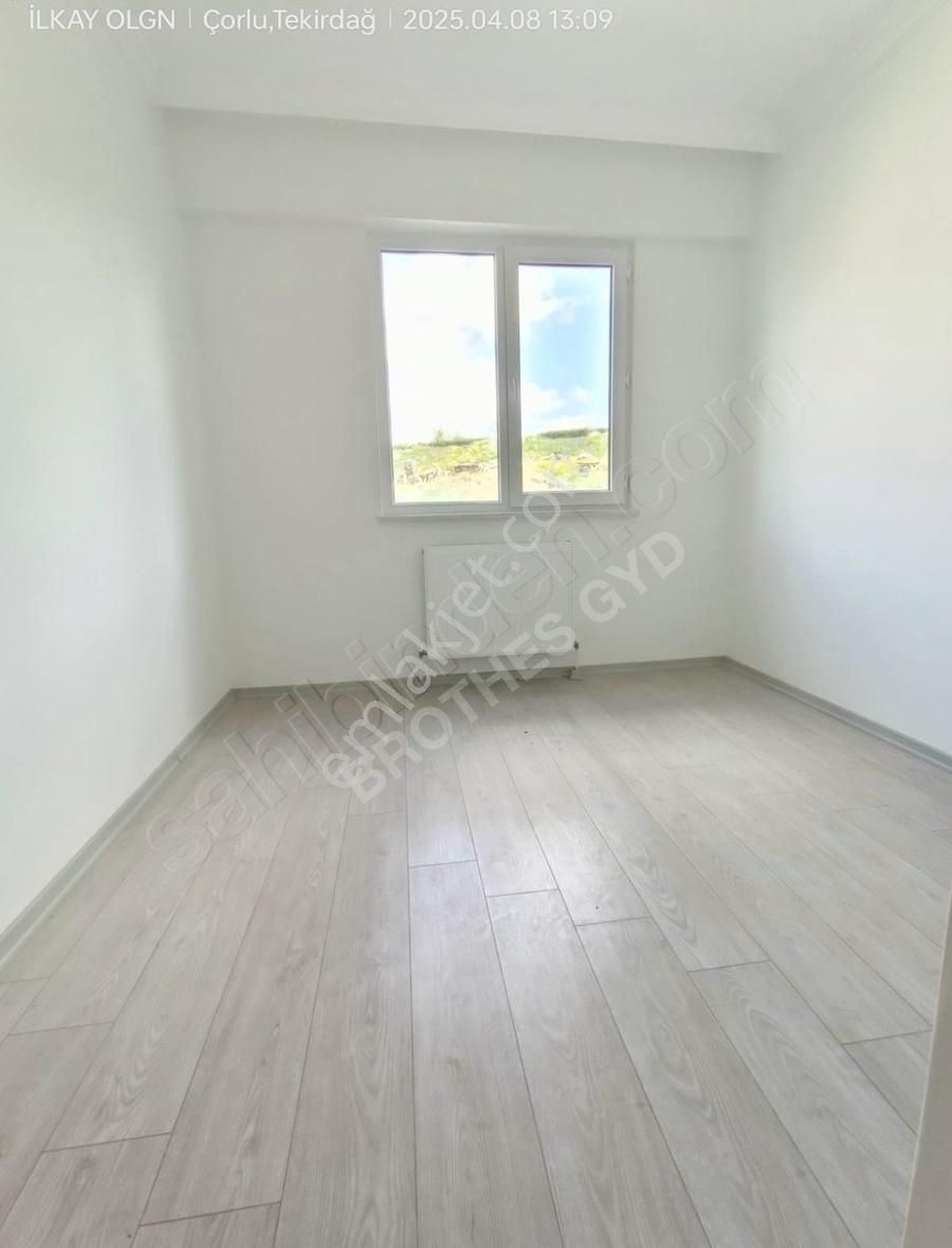 Brothersdan Rumeli Mah.havuzlu Sitede Arakat 115m2 2+1 Daire - Görsel 13