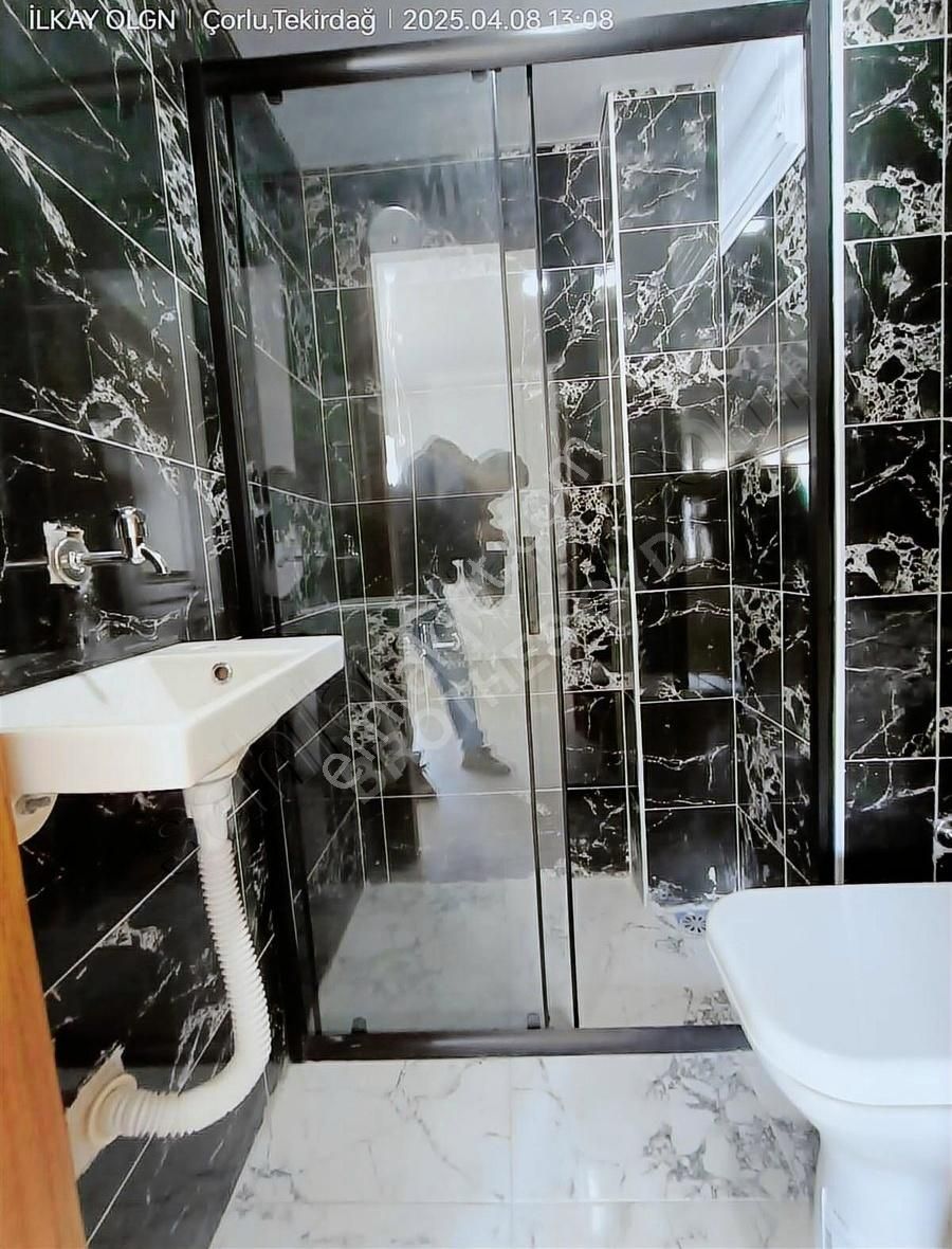 Brothersdan Rumeli Mah.havuzlu Sitede Arakat 115m2 2+1 Daire - Görsel 17