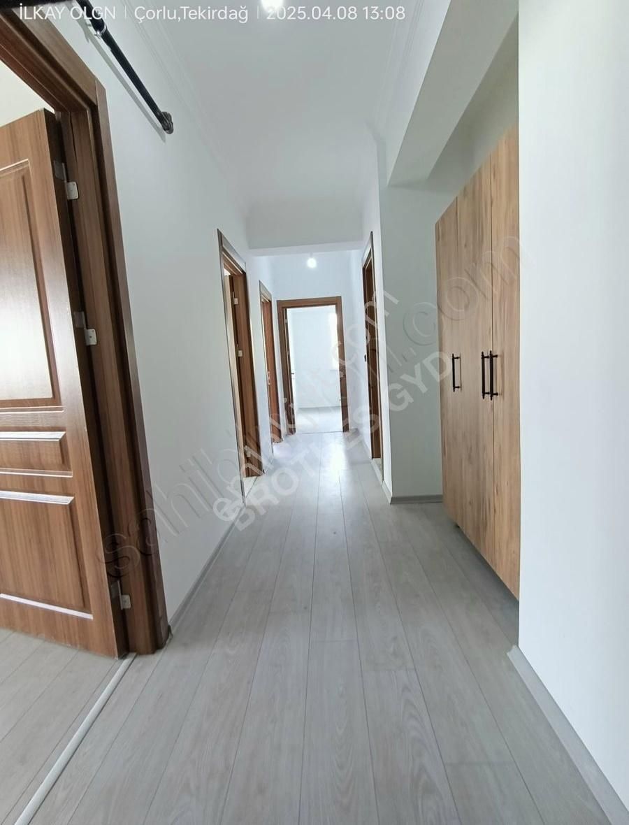 Brothersdan Rumeli Mah.havuzlu Sitede Arakat 115m2 2+1 Daire - Görsel 10