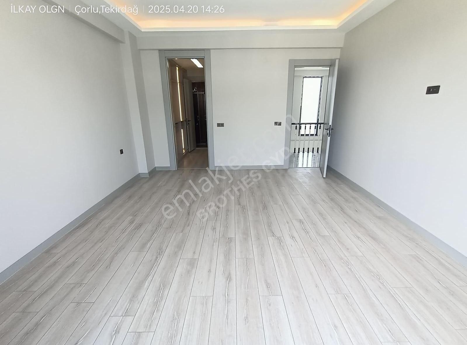 Brothersdan Önerlerde 380m2 5+1 Sıfır İskanlı Satılık Villa - Görsel 22