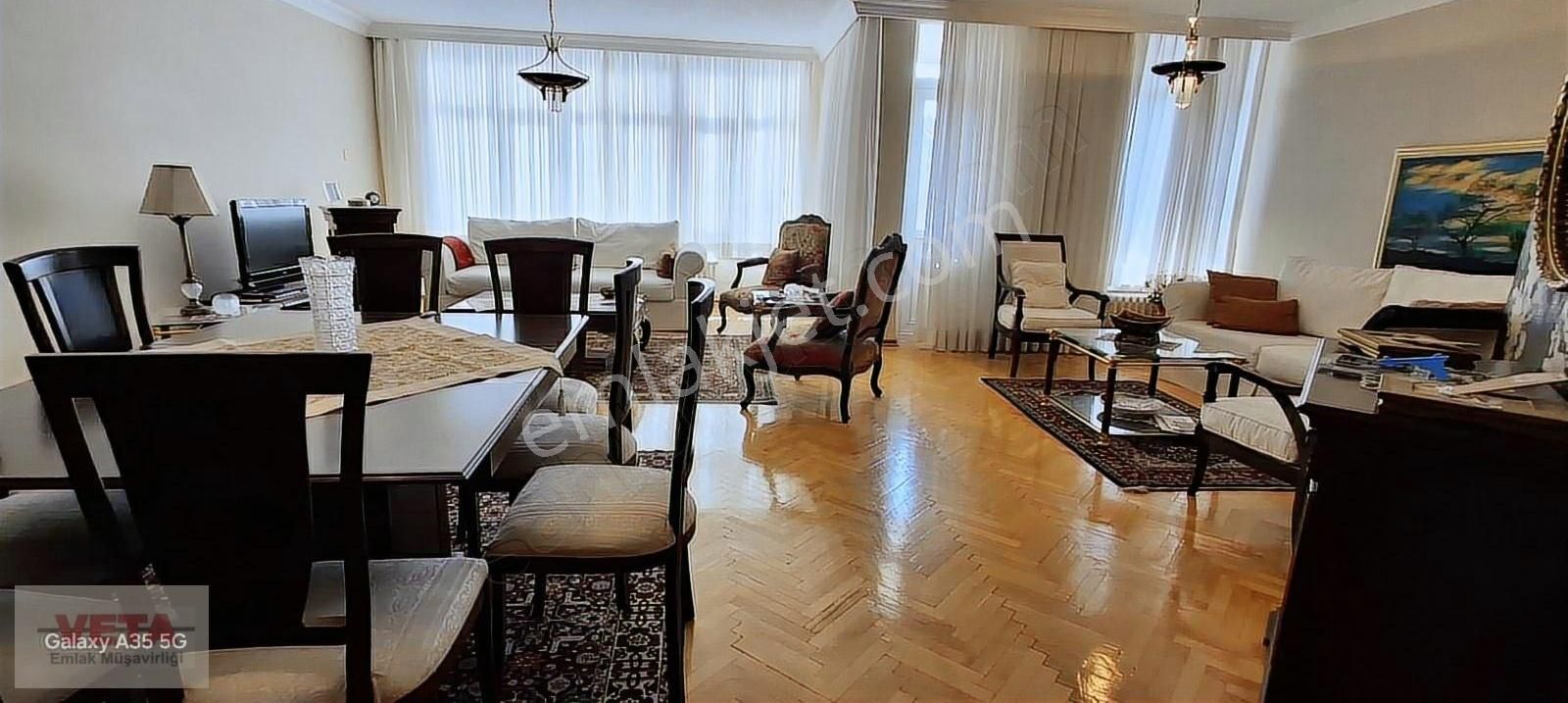 Oran'da Satılık Konut 4+1 Net 160 M2