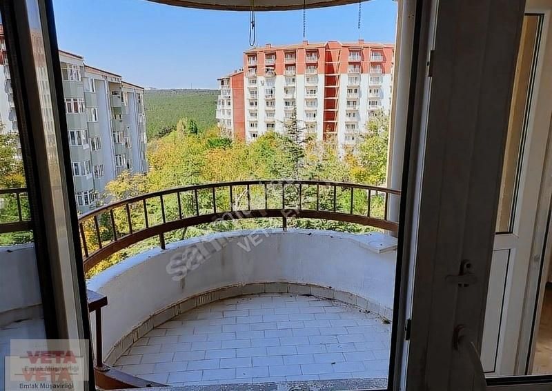 Oran'da Kiralık Konut 3+1 100 M2, Orman Yanı, Kombi, Mant0lama,