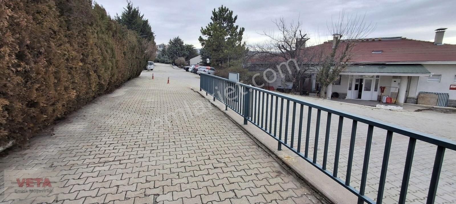 Gölbaşı Bahçelievler Özörenkent Sitesinde Satılık Villa 6+1