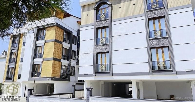 Yeniyalıda Satılık Lüx Ç.dublex 3+1 Odalı Asansörlü Otoparklı