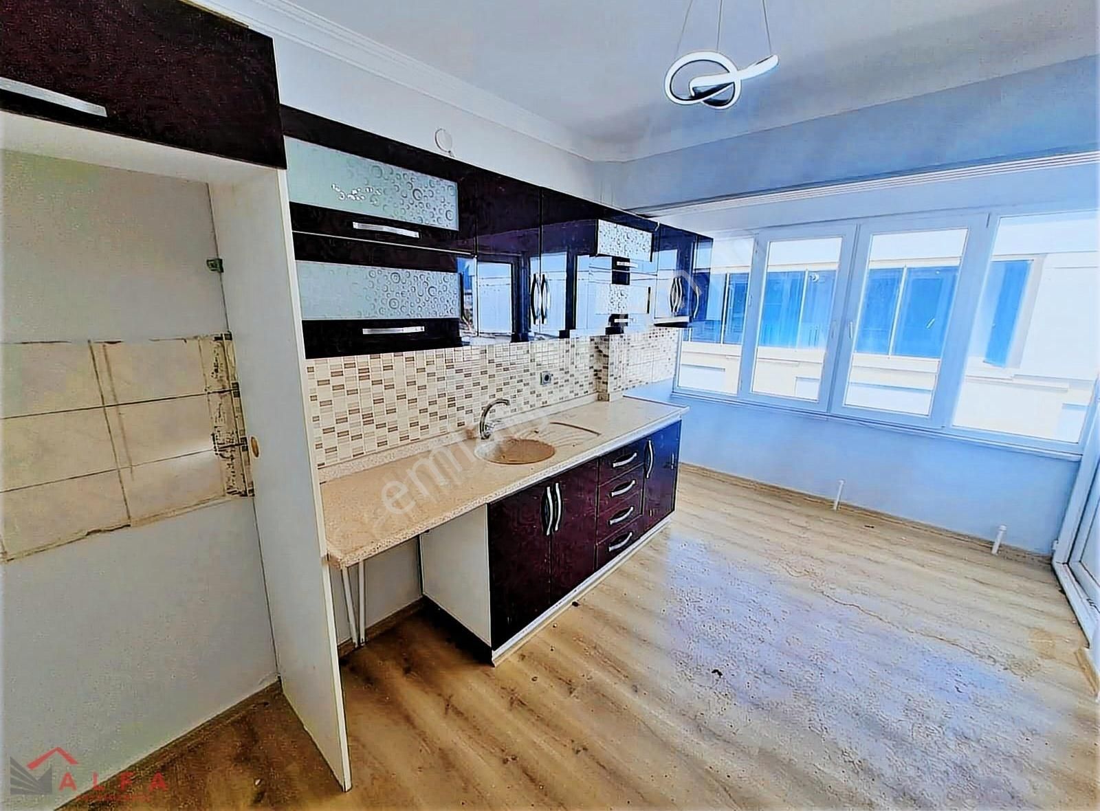Alfa'dan İkizçay'da Ön Cephe Ayrı Mutfak 3+1 Daire