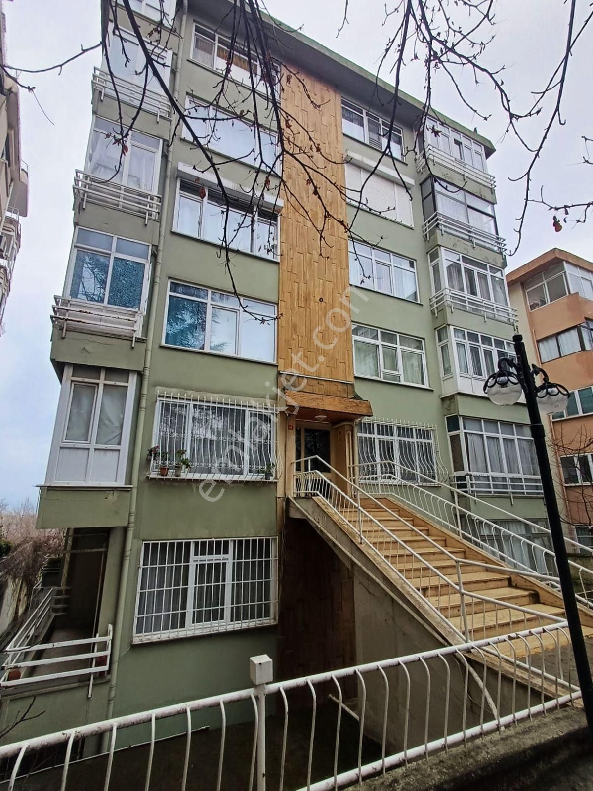 Mertcan Dan Marmaraya Yürüme Çift Balkonlu 3+1 İskanlı