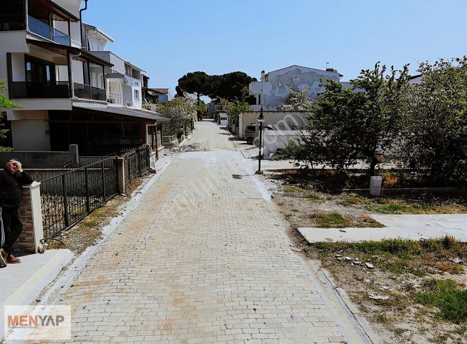 Tekirdağ Yeniçiftlik'te Denize Sıfır 3 Katlı Villa - Görsel 31