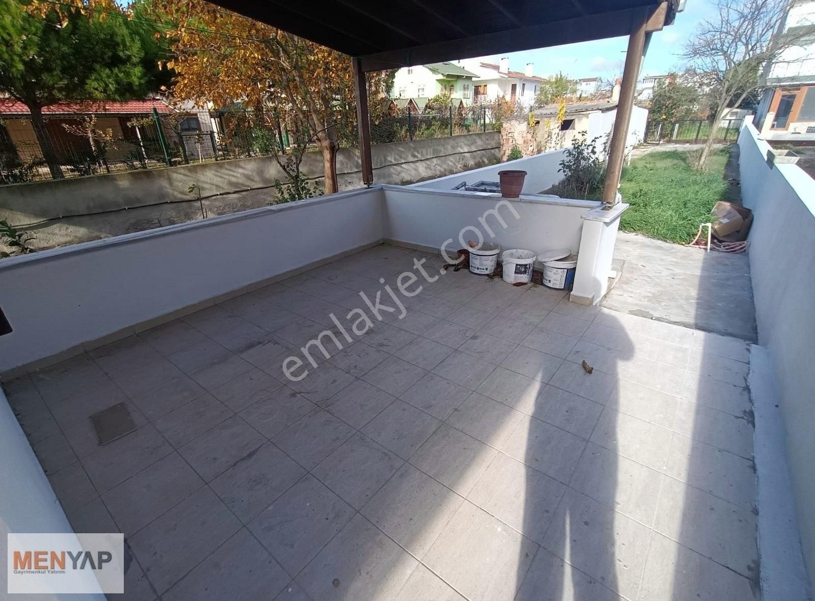 Tekirdağ Yeniçiftlik'te Denize Sıfır 3 Katlı Villa - Görsel 27