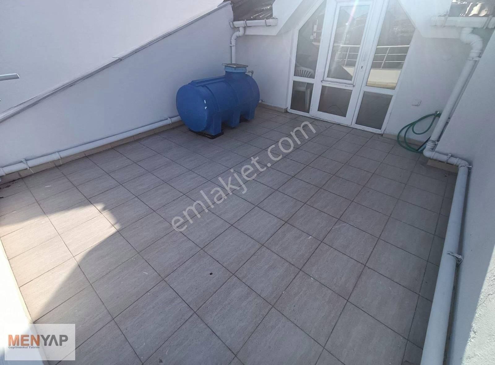 Tekirdağ Yeniçiftlik'te Denize Sıfır 3 Katlı Villa - Görsel 7