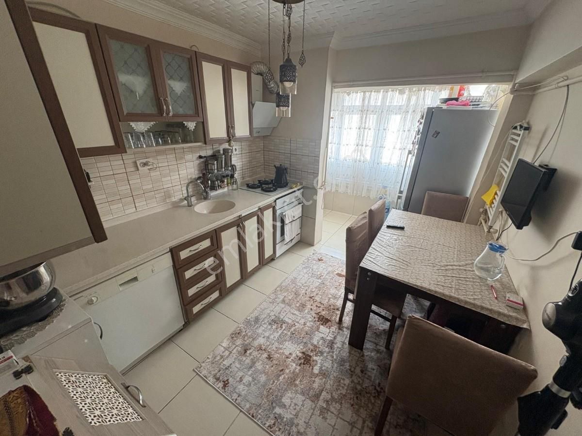 Sincan Akşemsettin Mah.5+1 Çift Mutfaklı Cam Teraslı Satılık..!