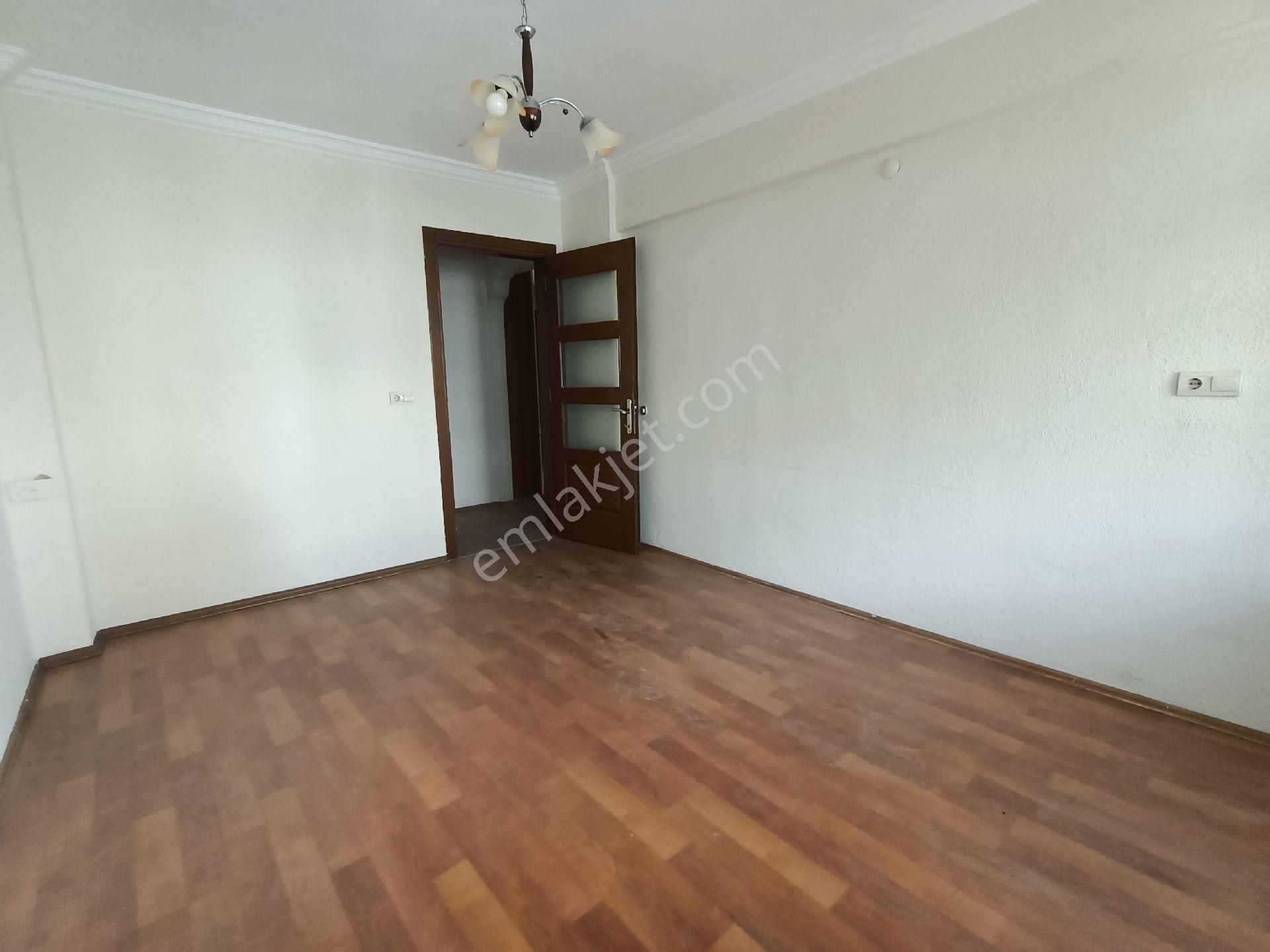 Tercih'ten Şemikler Cinkaya Sağlık Ocağı Yakını 4+1 Kiralık Daire