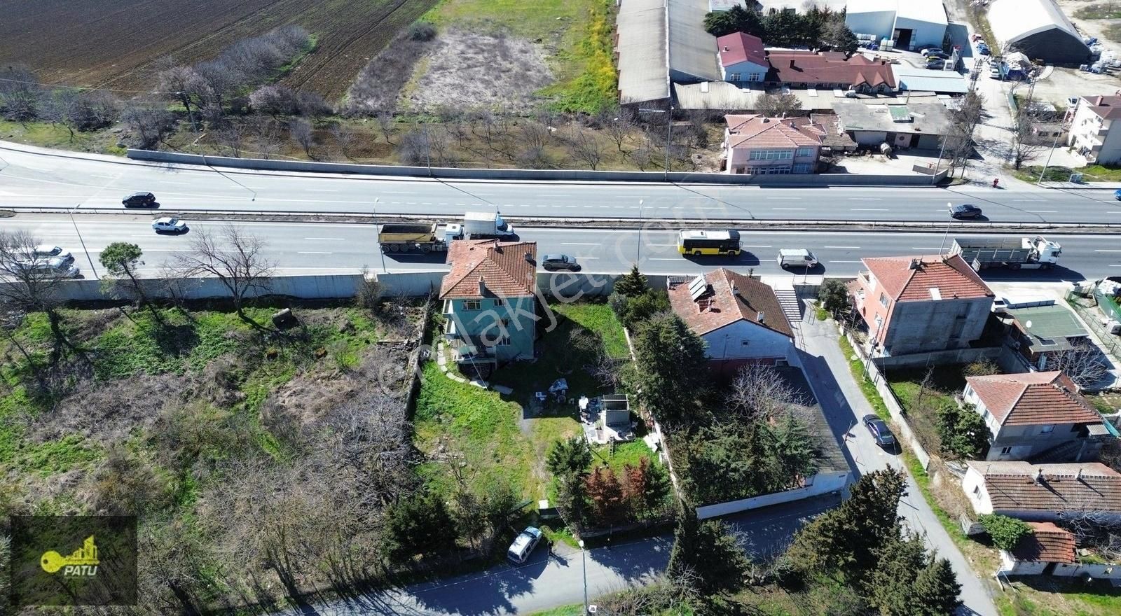 Patu Emlak'tan Ahmediye Mahallesi'nde 950m2 Arsa Ve 3 Kat Ev