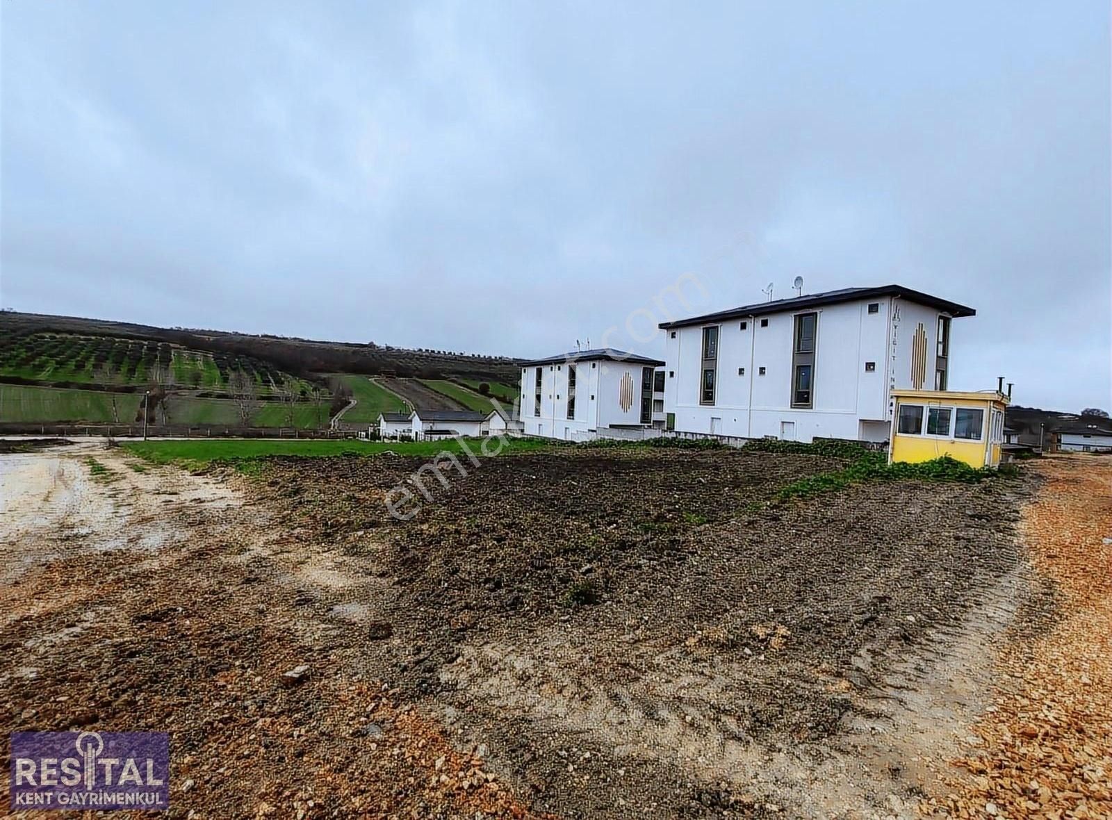 Resital Kent Nilüfer B.balıklı 411 M2 Konut İmarlı Köşe Parsel